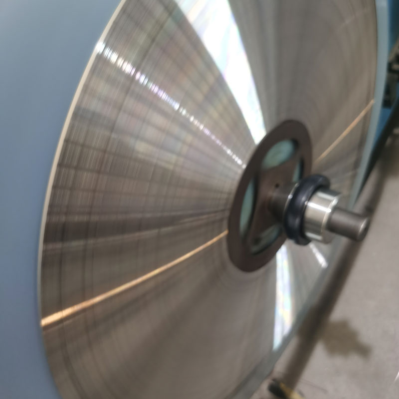 Plonos nerūdijančio plieno spyruoklinės juostelės